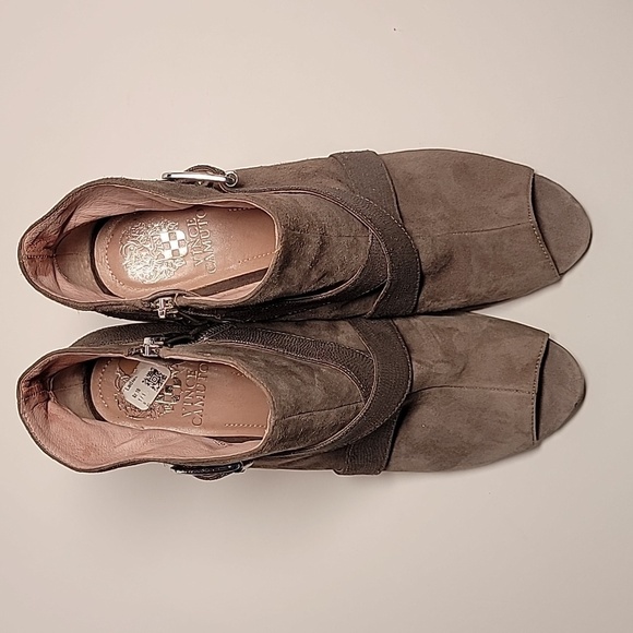 Vince Camuto Pamari Peep Toe Wedge Booties Gray Leather Ankle Boots Size 10 - Picture 8 of 16